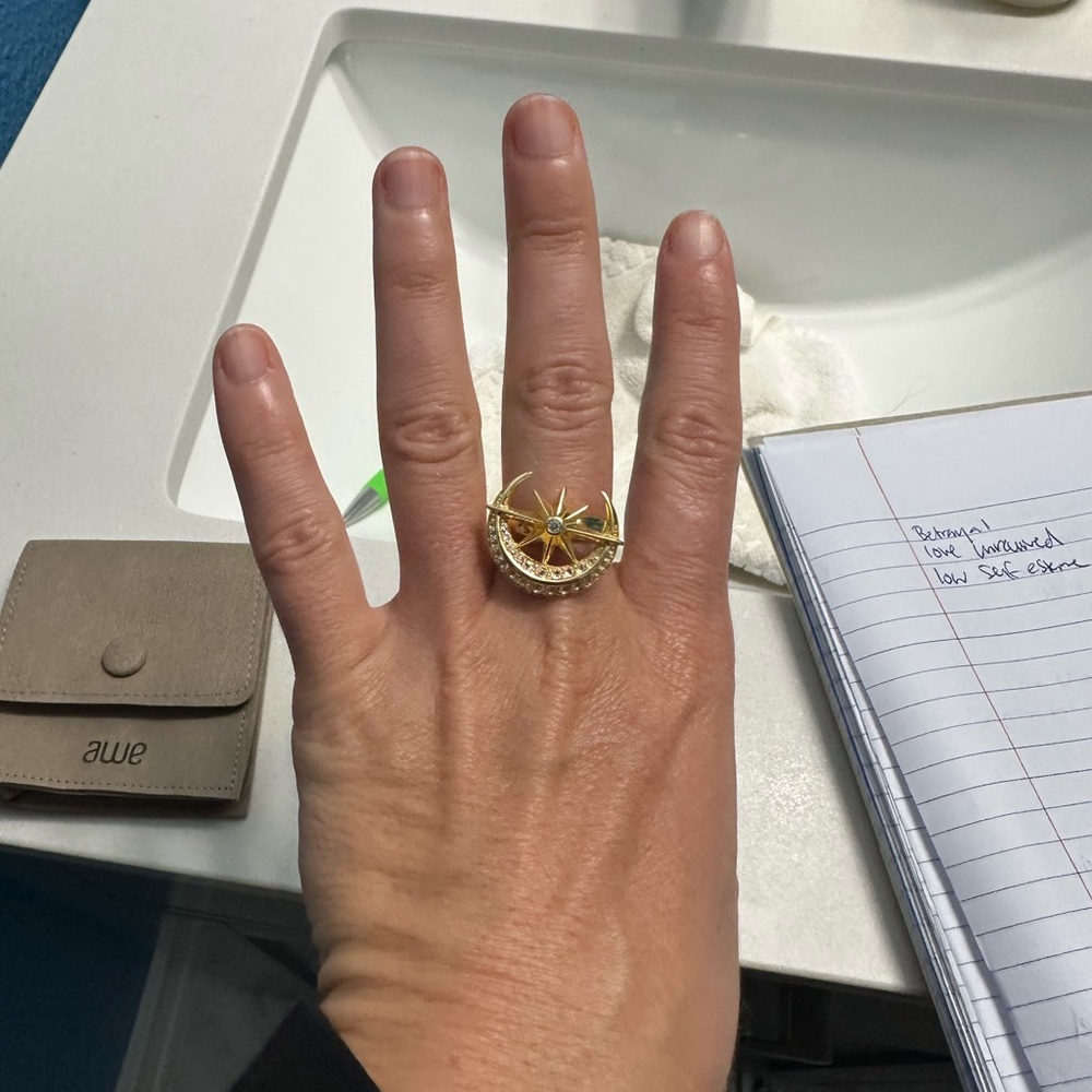 New awe inspired cosmic meditiation ring Gold Crescent Moon and Star - Picture 6 of 10